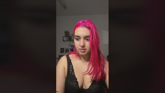 KeiraPlusUltra 16-11-2022 striptease 