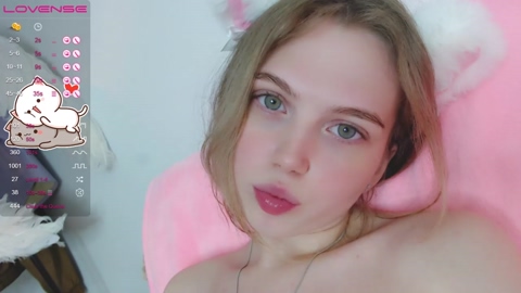 small_blondee  20-11-2022 pussy Females