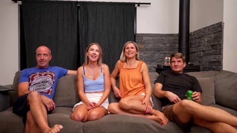 blondefoxsilverfox  21-11-2022 legs Couples