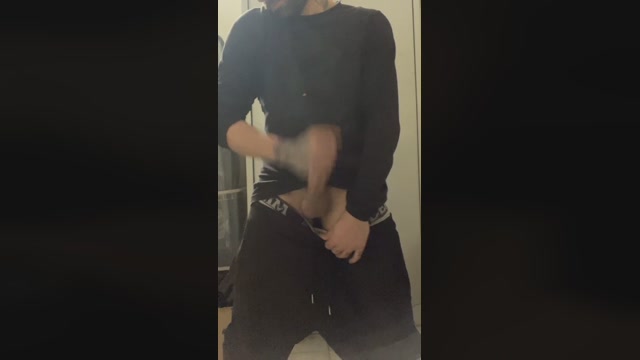 golden_boy1  24-11-2022 Recorded Video fingers