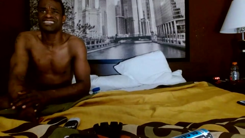 pantslesstraveler_plt  28-11-2022 video Ass