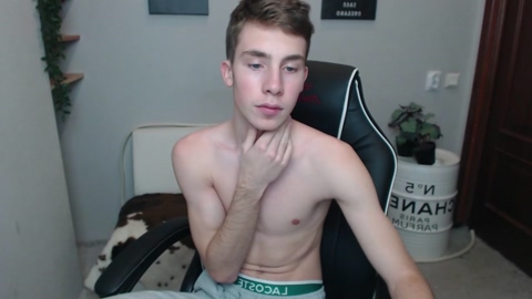 dick_fly  03-12-2022 video suckcock