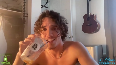 tylxxxer  05-12-2022 video legs