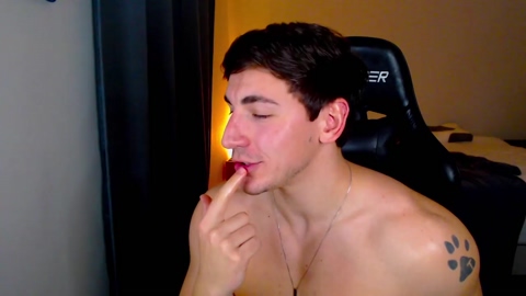 zach_rhyder  07-12-2022 video bj-dildo