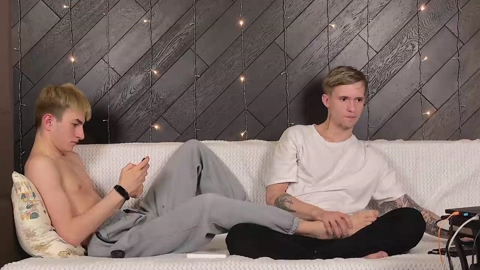 max_gen  08-12-2022 video striptease