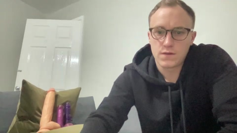 holbyhot1992  09-12-2022 video lick