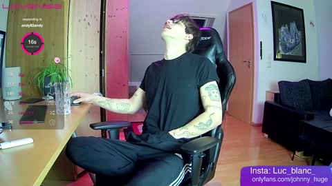 johnny2000x  10-12-2022 video legs