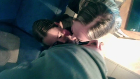 nickmaxx_louisegc  10-12-2022 hot Couples