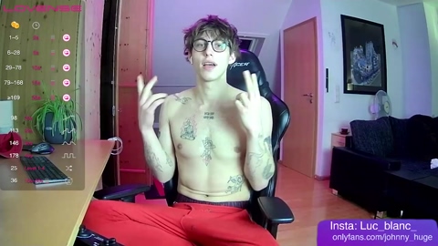 johnny2000x  12-12-2022 video kissing