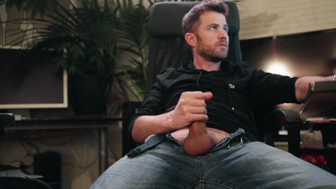 jackoffdude85  13-12-2022 video fuckface