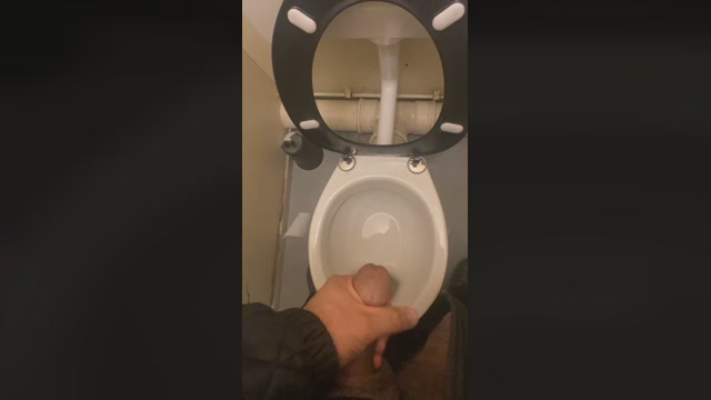 rotteram  14-12-2022 Recorded Video squirt