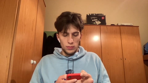 MassiveRob99  16-12-2022 Recorded Video yummy