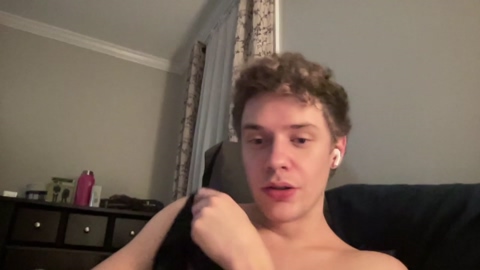 ironthud  17-12-2022 video kissing