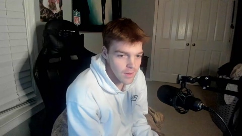 plzcallmenic  18-12-2022 video toys