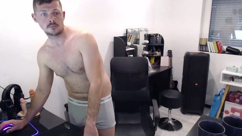 straponloverboy  19-12-2022 video handsome