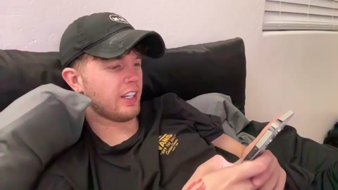 yourtrophyboy  18-12-2022 video horny