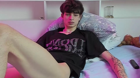 oliverrgroove  23-12-2022 video suckcock