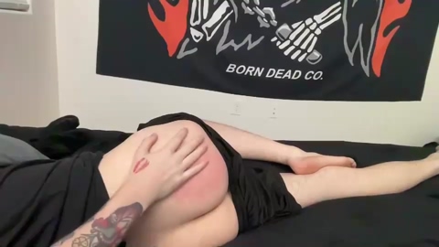 yourtrophyboy  25-12-2022 video spanking