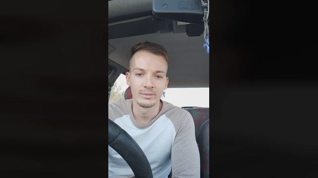 Jorisback  04-01-2023 Recorded Video kissing