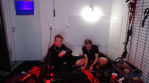 RubberTwinks  05-01-2023 Recorded Video deep