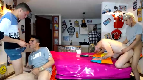 brionte  08-01-2023 video striptease