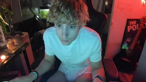 bashful4200  10-01-2023 video Cam