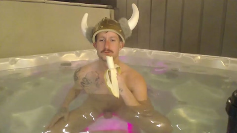 ryanrailer  10-01-2023 video sexymale