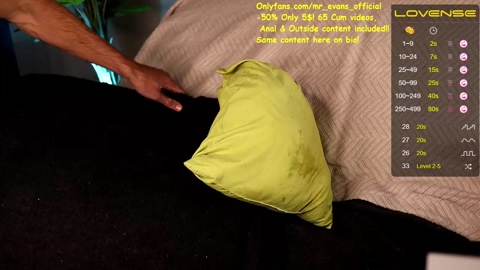 mr_evans_official  11-01-2023 video Recorded