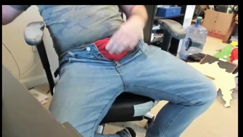 armchairsexperts  12-01-2023 video handsome