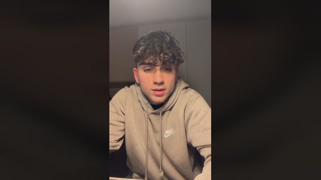 giacomoleopard  19-01-2023 Recorded Video legs