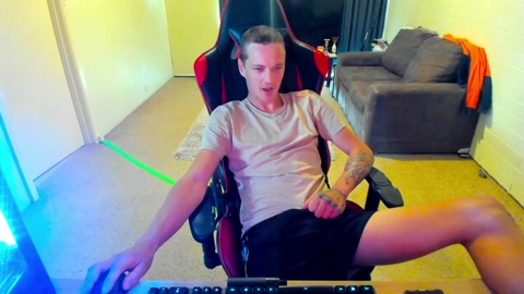 mediumsizedhands  01-02-2023 video Webcam