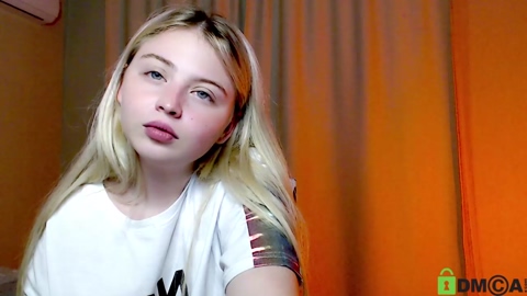 shy_blondiee 04-02-2023 beautiful 