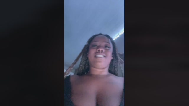 PamellaX4 07-02-2023 spank 