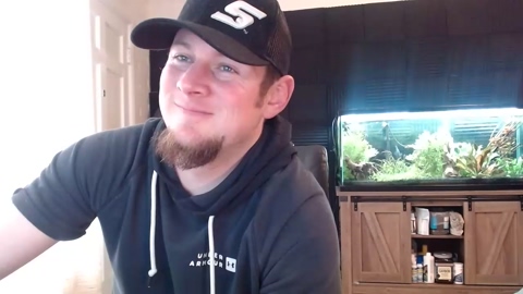 alphanuts101  15-02-2023 video Pretty