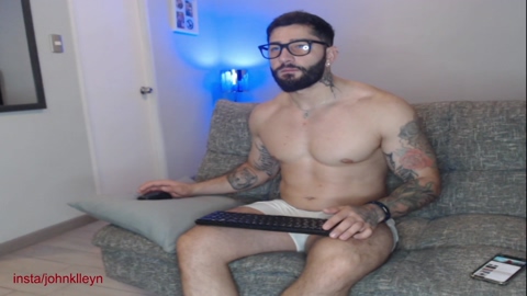 Johnklleyn  17-02-2023 Recorded Video legs