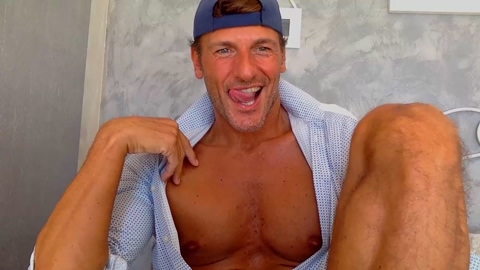 slater2011  17-02-2023 video twink