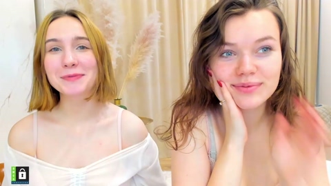 sofia_lily  23-02-2023 boobs Females