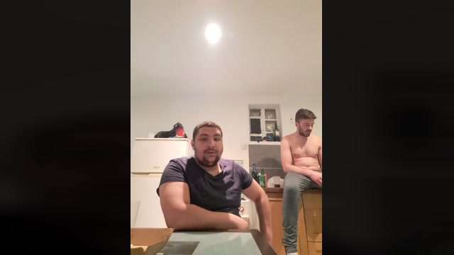 roberto123by  19-03-2023 video yummy