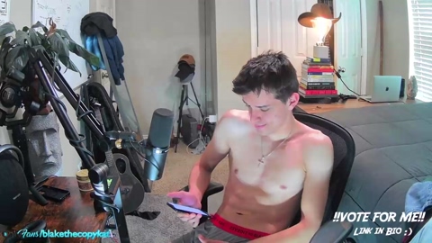 letsplayblake  22-03-2023 video bigballs