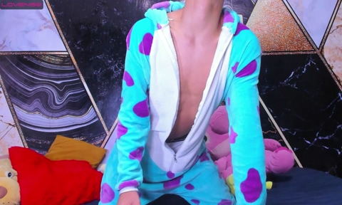 Averange_boysX  23-03-2023 video horny