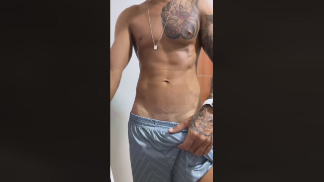 joao2501  24-03-2023 Recorded Video striptease