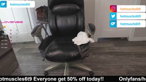 hotmuscles6t9  26-03-2023 video suckcock