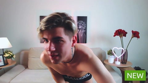 lovelykevin1  28-03-2023 video blowjob