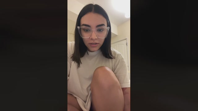 Sophieoki  04-04-2023 Topless Females