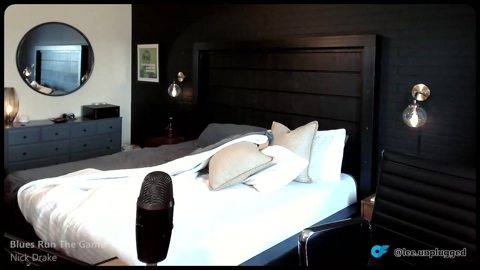 bareleeworking  05-04-2023 video horny