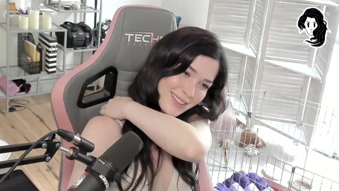 evelynclaire 06-04-2023 Show 