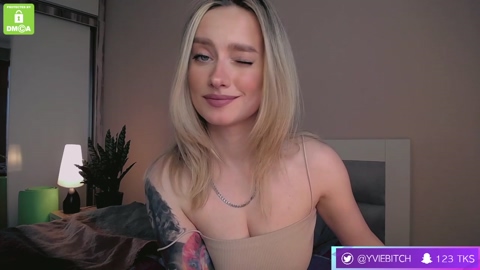 _yvie_ 09-04-2023 naughty 