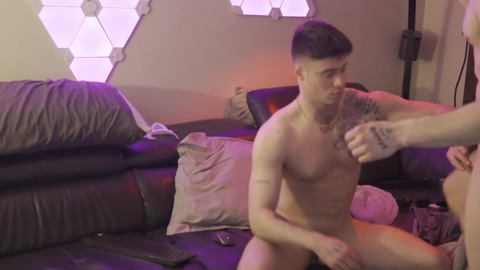 flyerstud_mtl  10-04-2023 video bigballs