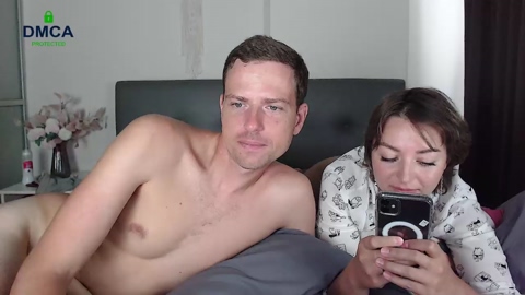 x_sweety_couple_x 12-04-2023 boobs 