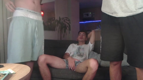 fratguysonline  13-04-2023 video spanking